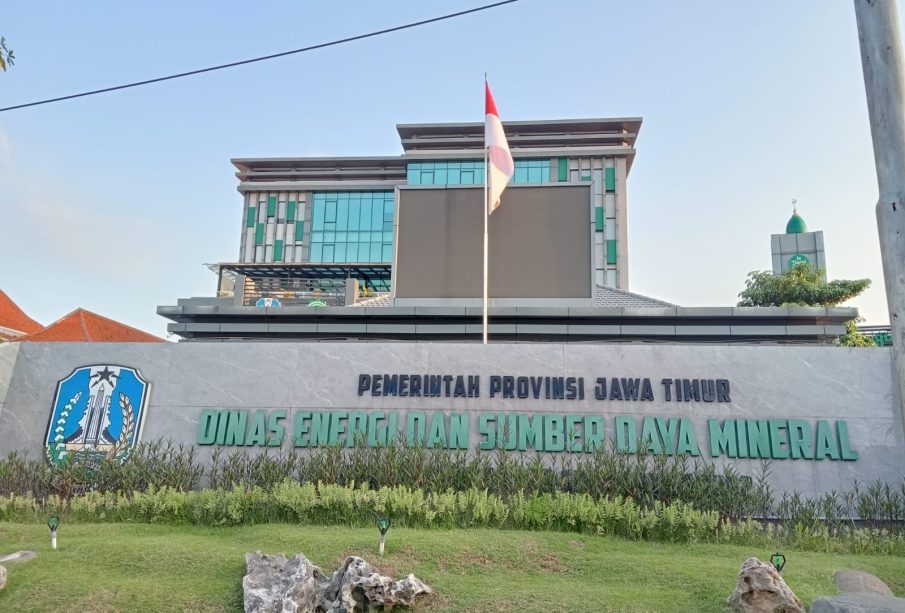 KANTOR ESDM JATIM DISEGEL: 3 KOPER DOKUMEN DIAMANKAN, DUGAAN KORUPSI PERIZINAN TAMBANG MASUK PENYIDIKAN