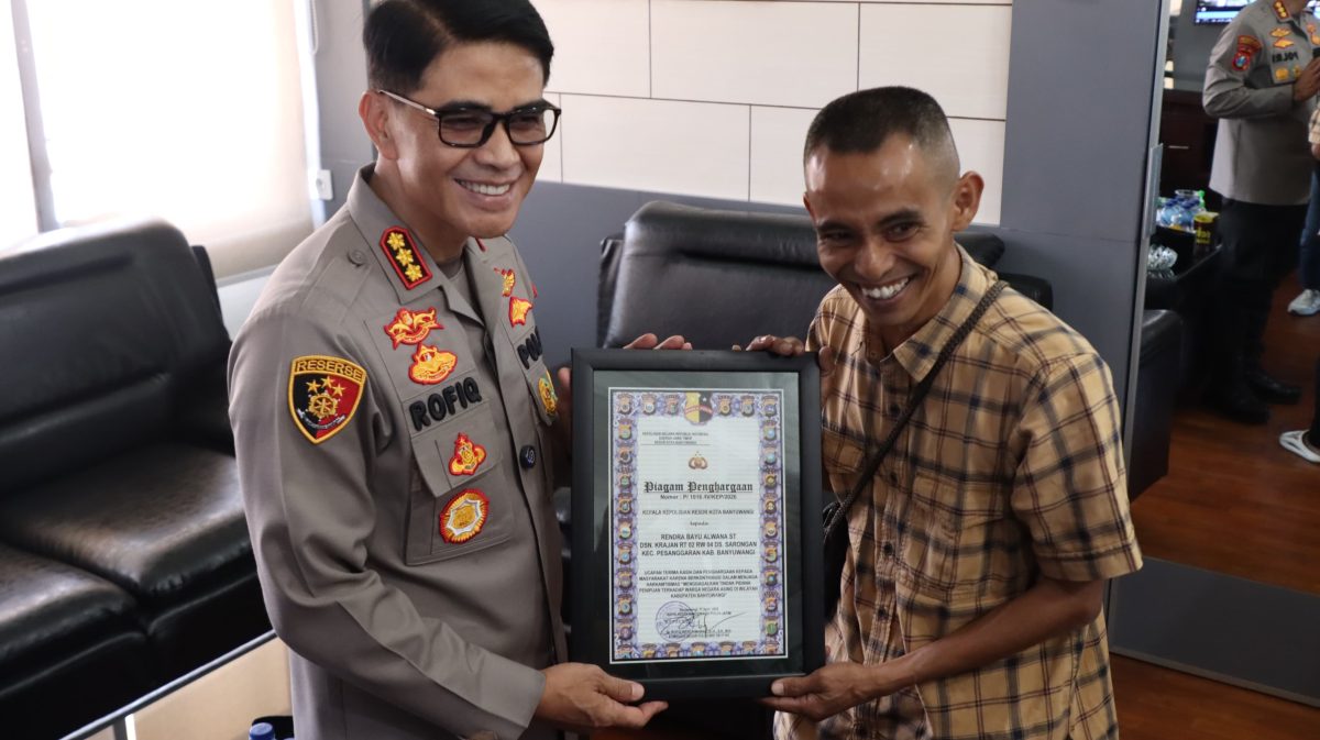 Aksi Heroik Warga Sarongan Gagalkan Penipuan Internasional, Kapolresta Banyuwangi Beri Apresiasi Khusus