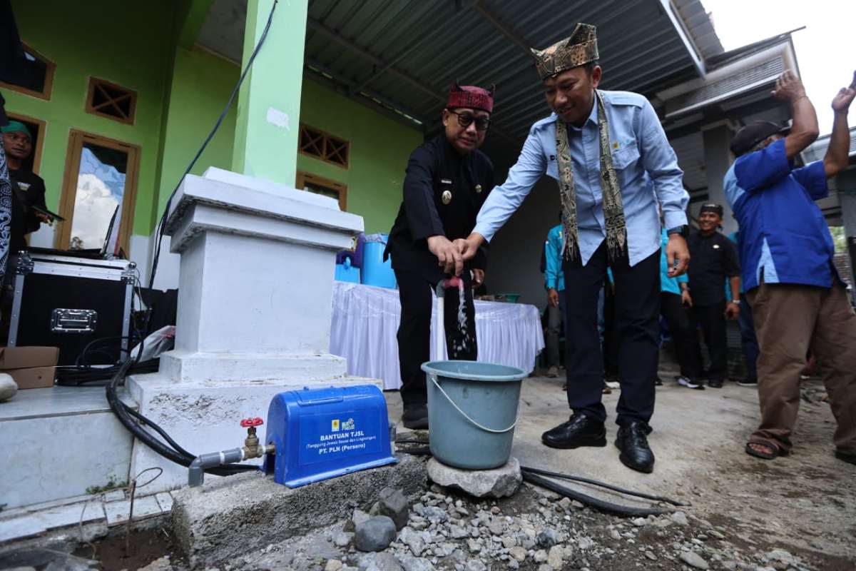 Dukung Program Pemkab Banyuwangi, PLN Bantu Puluhan Sambungan Air Bersih untuk Warga Desa