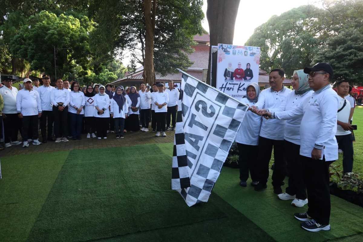 Kasdim 0825/Banyuwangi Turun Langsung Ikuti Jalan Sehat Kartini, Ribuan Warga Padati Pendopo Sabha Swagata