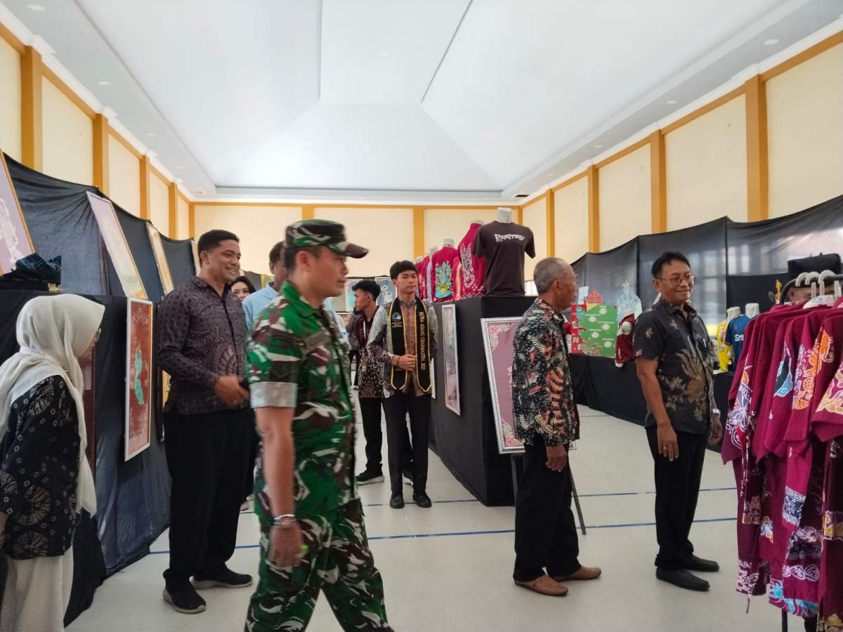 Sinergi TNI dan Dunia Pendidikan, Babinsa Wringinagung Hadiri Perayaan Dies Natalis SMA Negeri 1 Gambiran