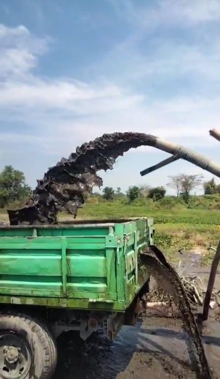 Aktivitas Sedotan Pasir Diduga Kembali Berjalan di Kunjang Kediri, Desakan Publik Menguat Minta Penegakan Hukum Tanpa Kompromi