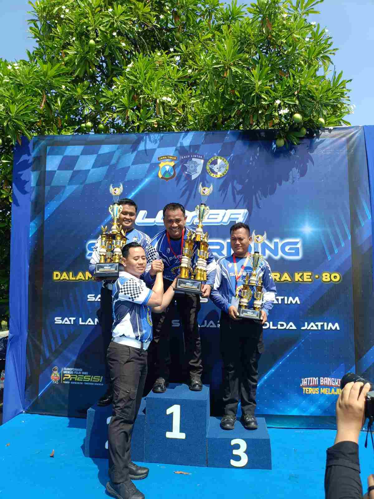 Satlantas Polres Gresik Berprestasi, Aiptu Bambang Juara 1 Safety Riding Hari Bhayangkara ke-80